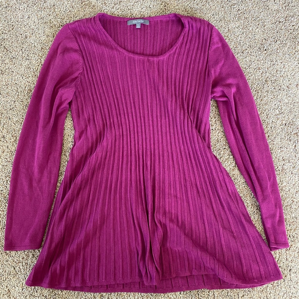 ✨2 for $15✨ Daisy Fuentes Tunic Sweater